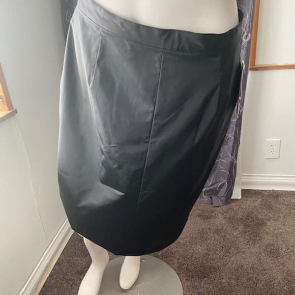 Colebrook & Co Outwear Black Faux Leather Pencil skirt, size 14 - Picture 1 of 4
